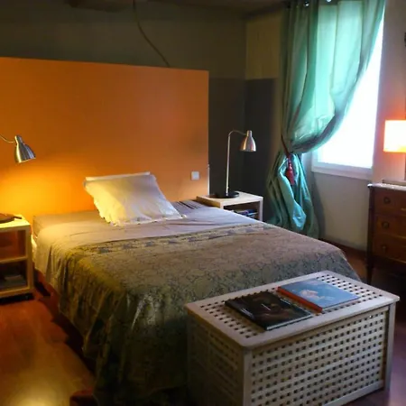 Le Crocodile Rouge Nocleg ze śniadaniem