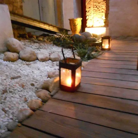 Le Crocodile Rouge 3*