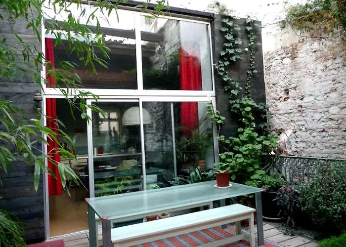 Frühstückspension Le Crocodile Rouge 3*